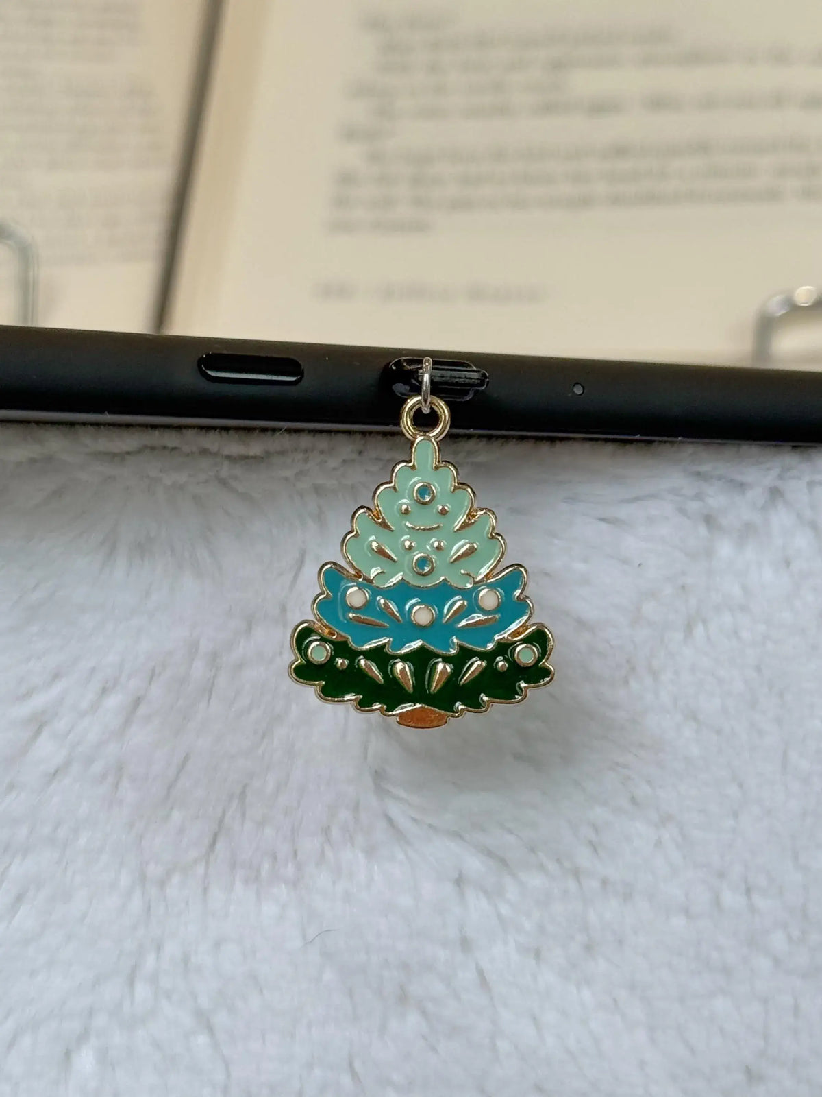 Gradient Christmas Tree Kindle Charm | USB C Dust Plug Charm