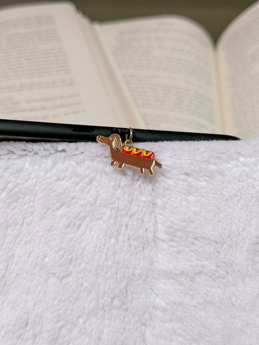 Wiener Dog Kindle Charm | USB-C Dust Plug
