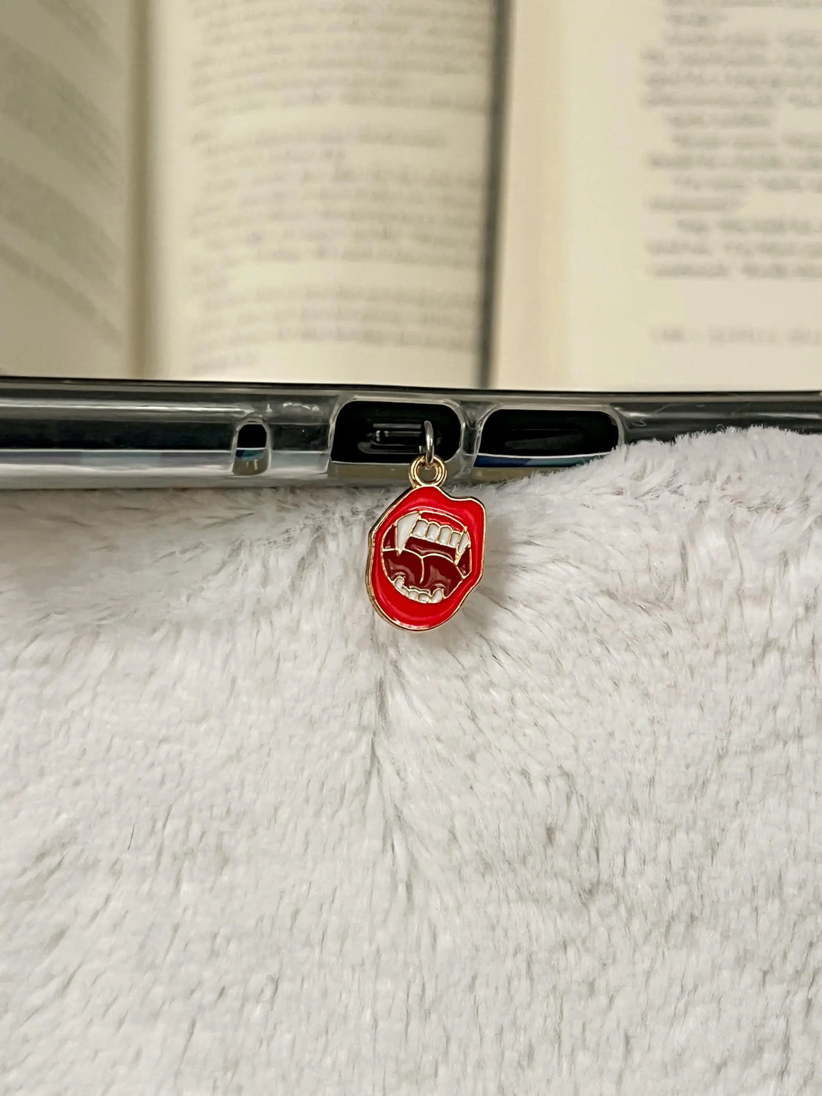 Vampire Teeth Kindle Charm | USB-C Dust Plug