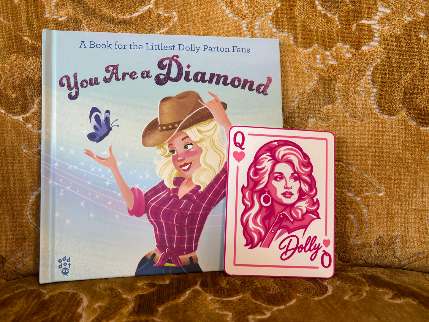 Queen Dolly magnet