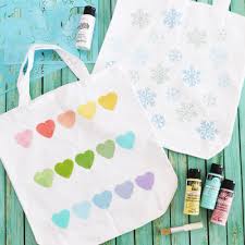 DIY @ Dog-Eared Pages: Tote Bag Painting